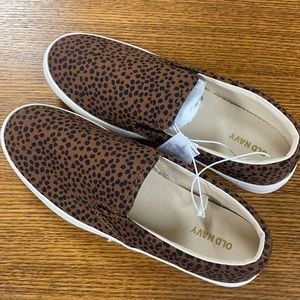 NWT Cheetah print slip on shoes from Old Navy